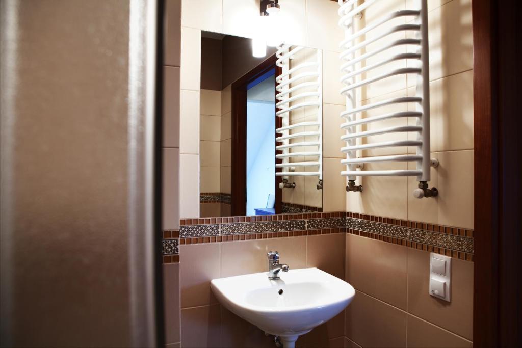Hotel Trzy Roze Zemborzyce Dolne Zimmer foto