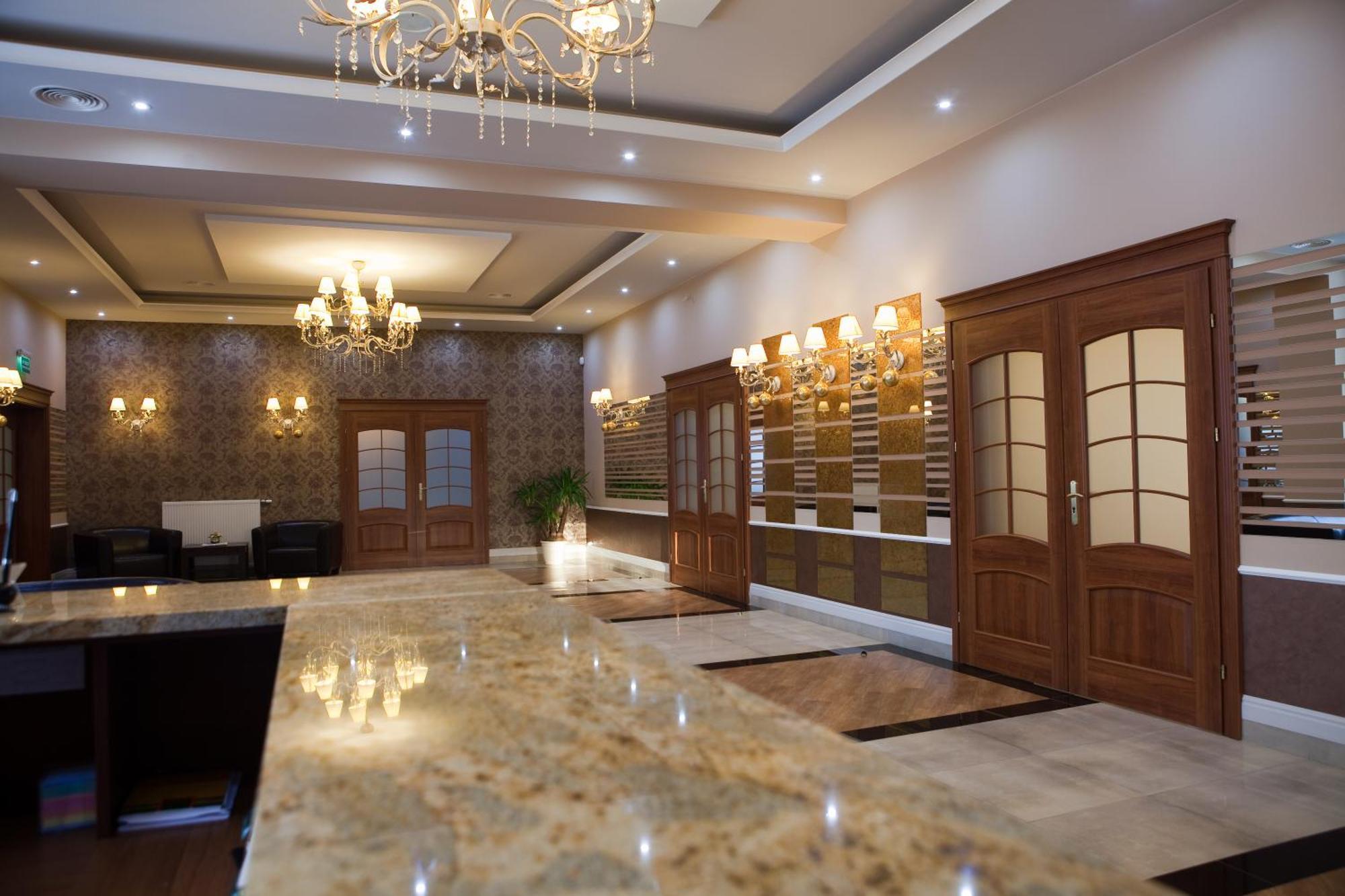 Hotel Trzy Roze Zemborzyce Dolne Exterior foto