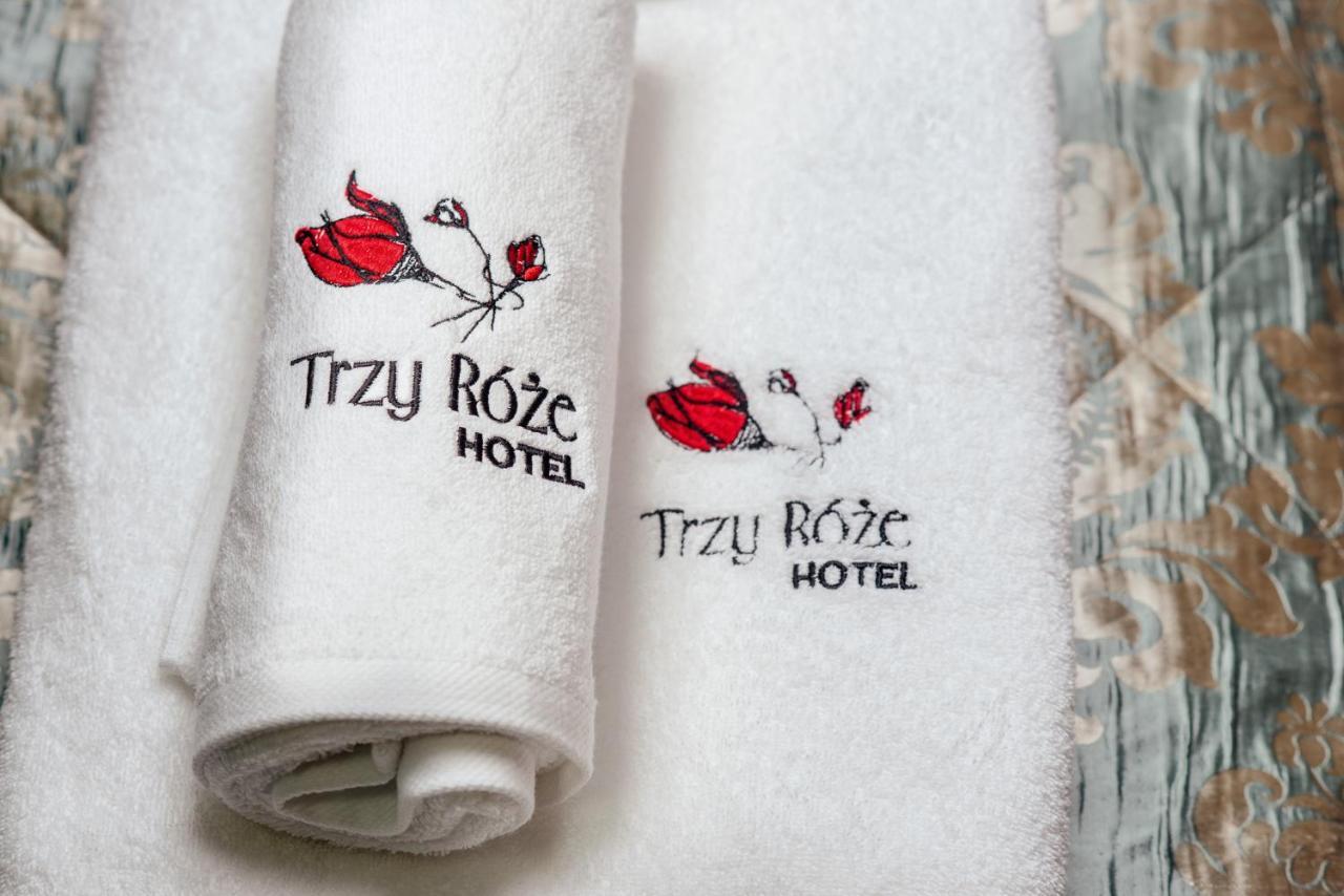 Hotel Trzy Roze Zemborzyce Dolne Exterior foto